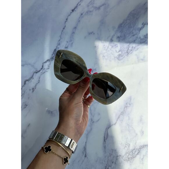 NEW Loewe LW40127I Anagram Thick Sunglasses in Green - Picture 8 of 10